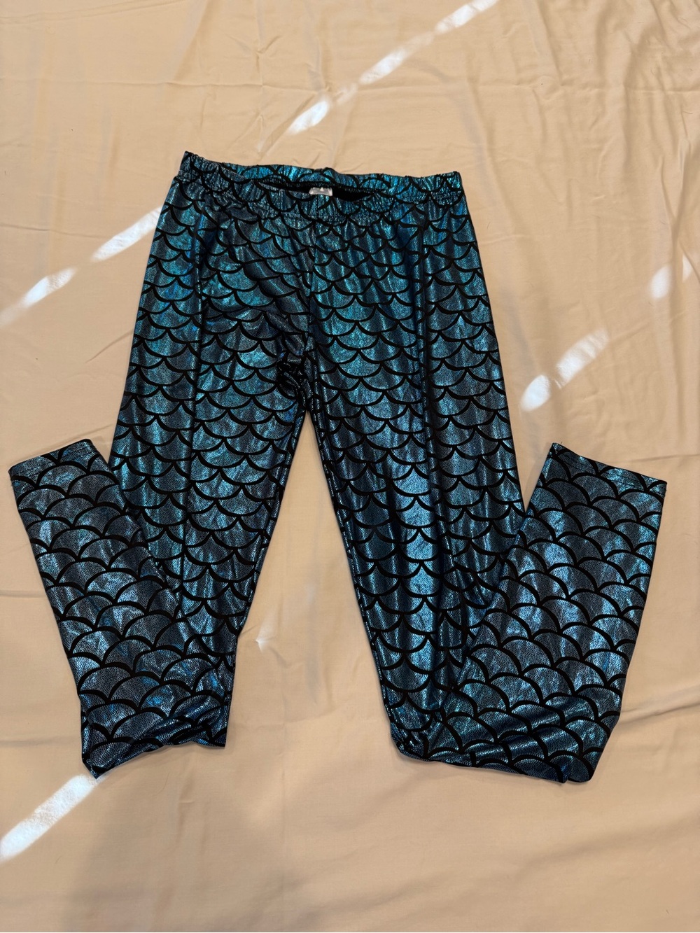 Girls Shimmery Teal Mermaid Scale Leggings